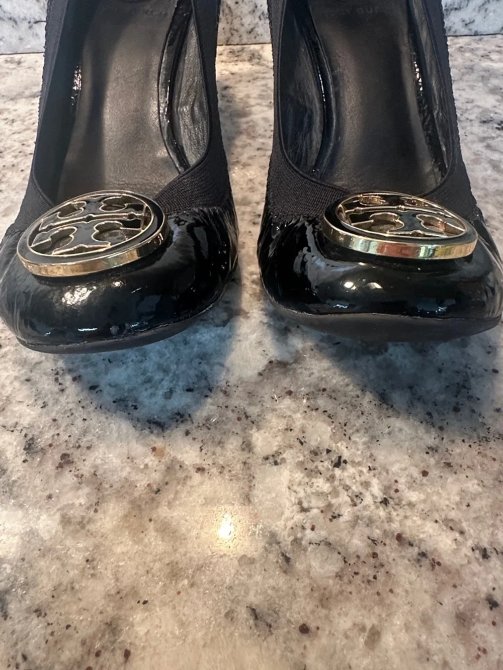 Tory Burch Caroline Wedge – Naplak/Elastic - Size 6 Black/Black